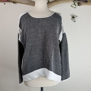 Paper crane gray sweater with white fabric panels